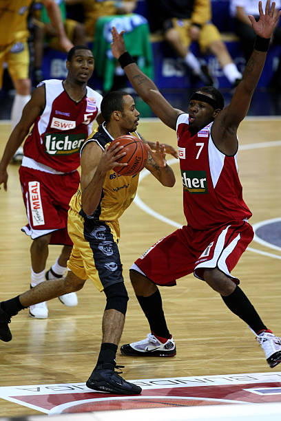 而是盟友 而是盟友