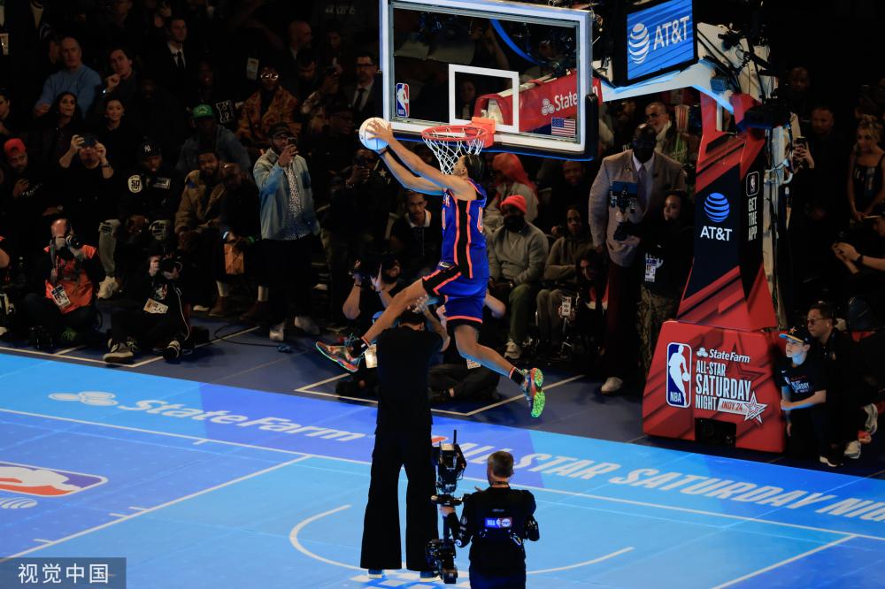 这次转会将 这次转会将